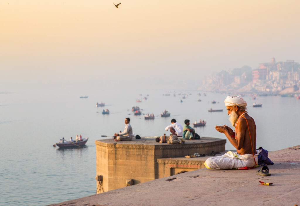 Varanasi_Pray_Sadhu