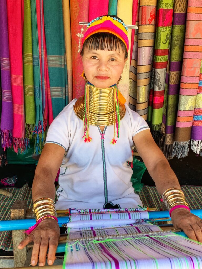 Mujeres de cuello largo provenientes de Myanmar